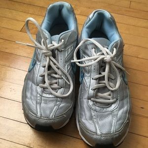 NIKE women's tennis shoes 👟